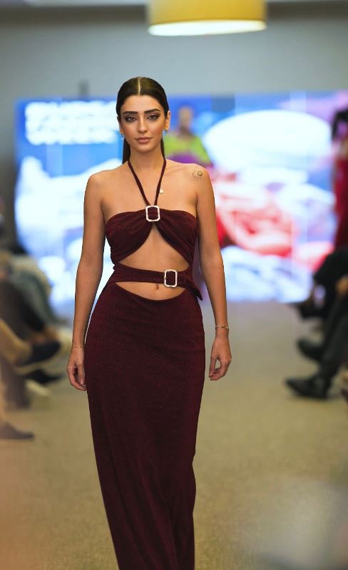 Moda Dünyasının Yeni Markası Successo Defilesi Büyüledi Moda Dünyasının Yeni Markası Successo Defilesi Büyüledi
